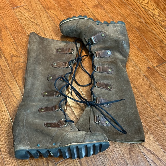 Sorel Leather Lace-up Platform Boots - Picture 11 of 17